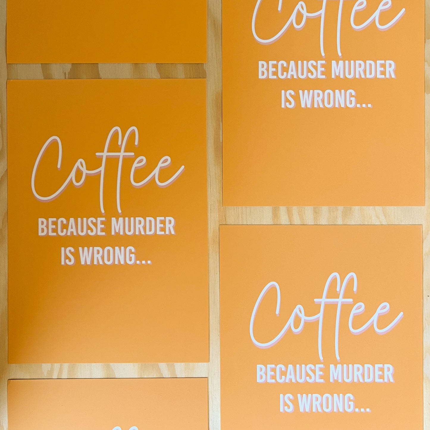 Grappige poster art print decoratie koffieliefhebbers - Coffee because murder is wrong