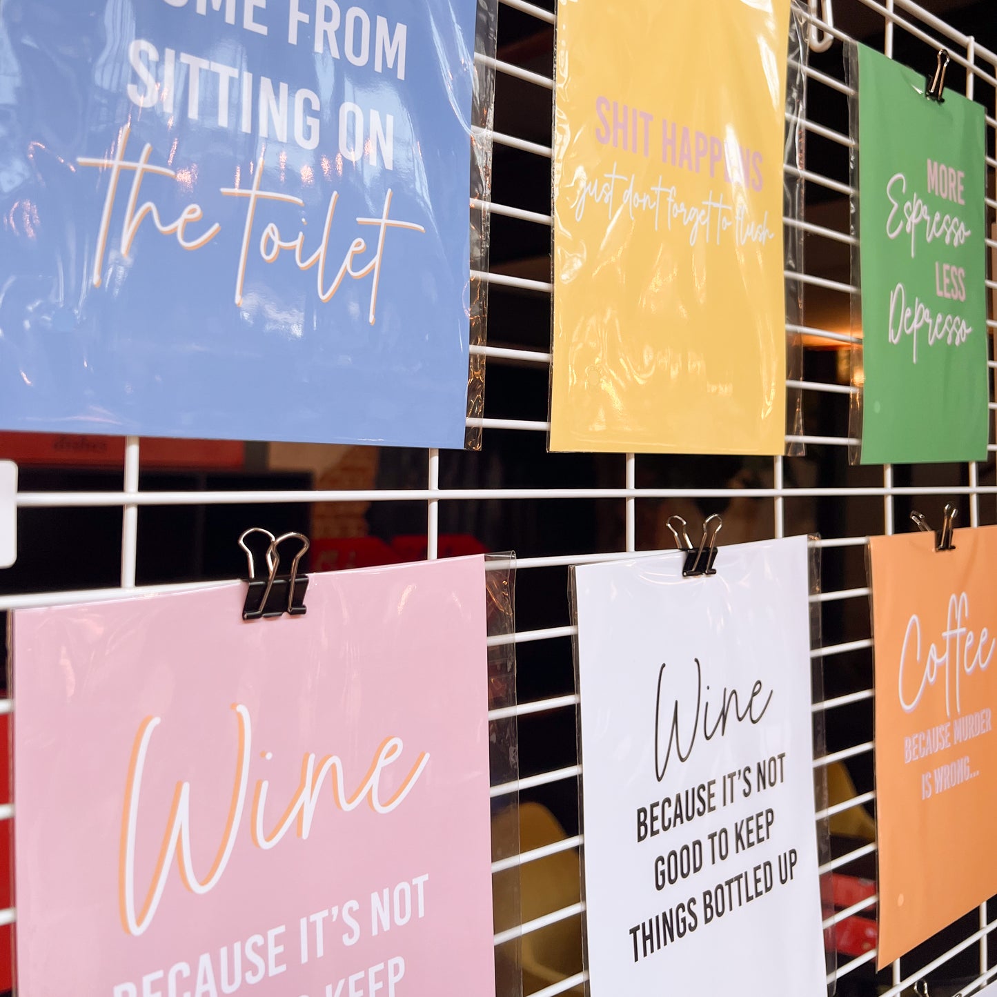 Grappige poster art print decoratie koffieliefhebbers - Coffee because murder is wrong